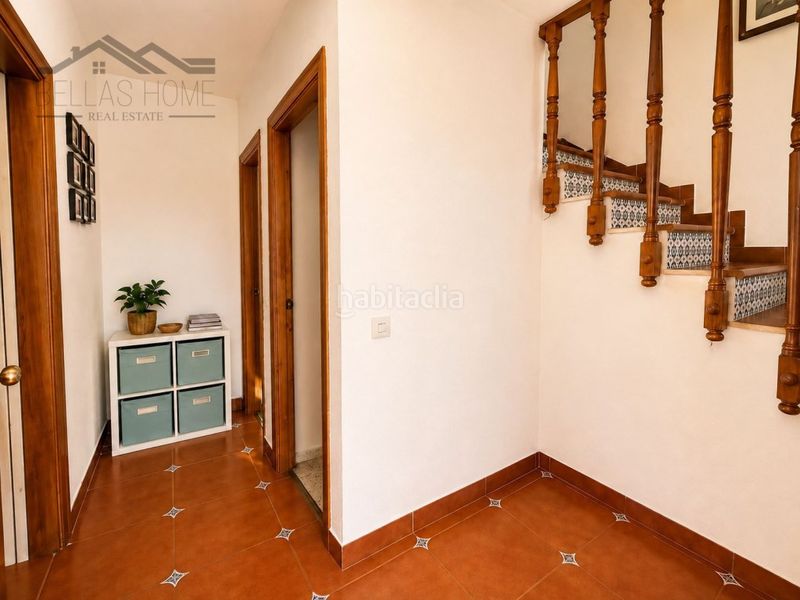 Foto fa558f07-4ea4-4bbb-b71c-c823f1dbd36b. Casa adossada amb aparcament a Manilva pueblo Manilva