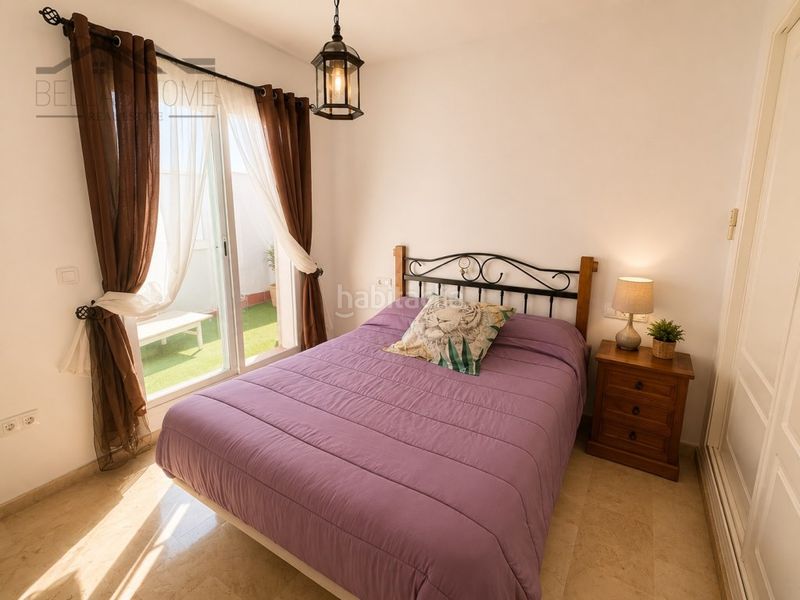 Foto 6a9ce291-2d4c-4dab-9d5e-8e58e9bd5d49. Casa adossada amb aparcament piscina a Manilva pueblo Manilva