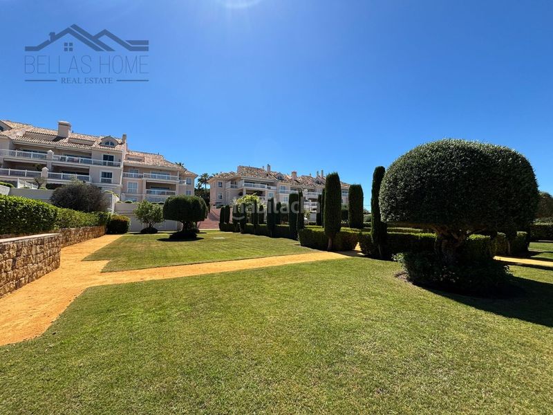 Foto 580c84eb-1574-4c66-ae30-ba86e54ce851. Lloguer pis amb calefacció aparcament piscina a Bel - Air Estepona