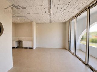 Business premise  Calle estebbuna. Local comercial en estepona