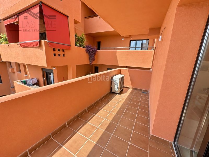 Foto 79c2438a-537a-493d-b544-1facfcd1e1ec. Apartament amb calefacció aparcament piscina a puerto de Estepona Estepona