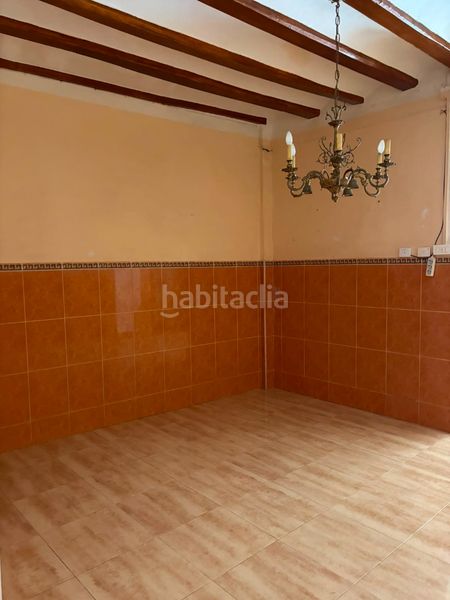 Foto f876c165-bfbe-4096-a587-fe3bff1e281d. Casa a Alcácer