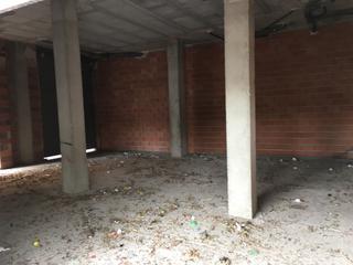 Lloguer Local Comercial  Carrer de sant carles. Se alquila local en albal