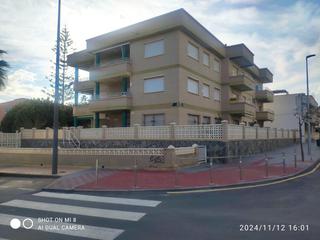 Apartament a Torre de la Horadada. Se vende apartamento en primera linea en torre de la horadada