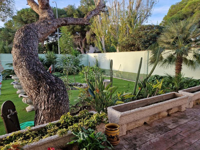 Foto 0a1d652b-3475-4d05-8355-25850bd5daa5. Chalet se vende chalet independiente en altos de Campoamor costa en Orihuela