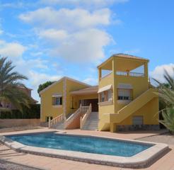 Chalet à Veneziola. Se vende chalet en la manga del mar menor