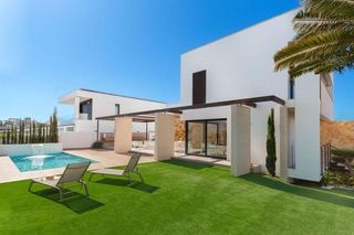 Chalet in Campoamor. Se vende chalet tipo villa en la dehesa de campoamor