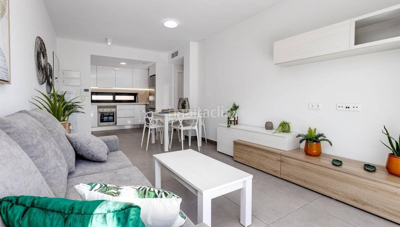 Foto bf789a8d-4db1-4f2b-98c3-4fe7c89b4ba3. Apartament amb piscina a Almoradí