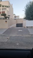 Parking coche en Torre de la Horadada. Se vende plaza de garaje en torre de la horadada