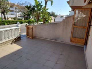 Casa adossada  Calle ,39. Se vende casa adosada en torre de la horadada
