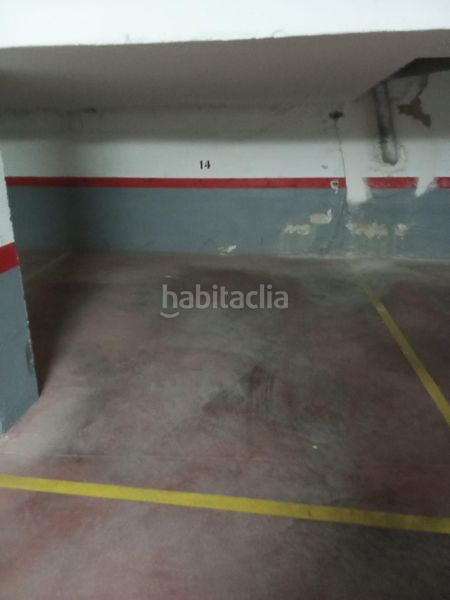 Foto e407da85-d2c2-4a24-ab0d-f6e9c4a6e60c. Aparcament cotxe a Mazarrón casco urbano Mazarrón