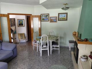 Chalet in Catral. Se vende duplex muy centrico en catral , alicante
