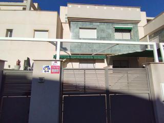 Xalet en El Mojn. Se vende maravilloso chalet adosado en las higuericas torre de l