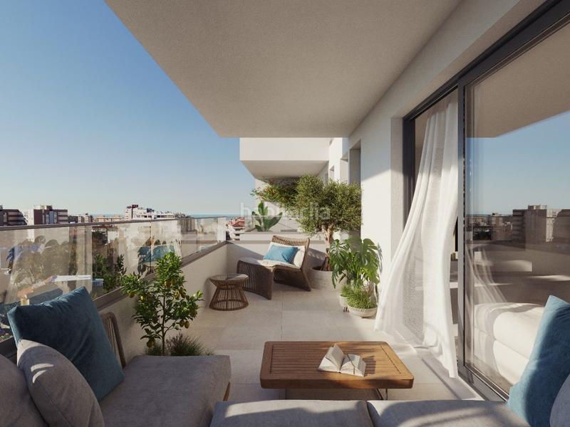 Foto f60f06df-81c8-4a6b-8a7b-2ee1b8124cb9. Apartament amb piscina a Centro ciudad Fuengirola