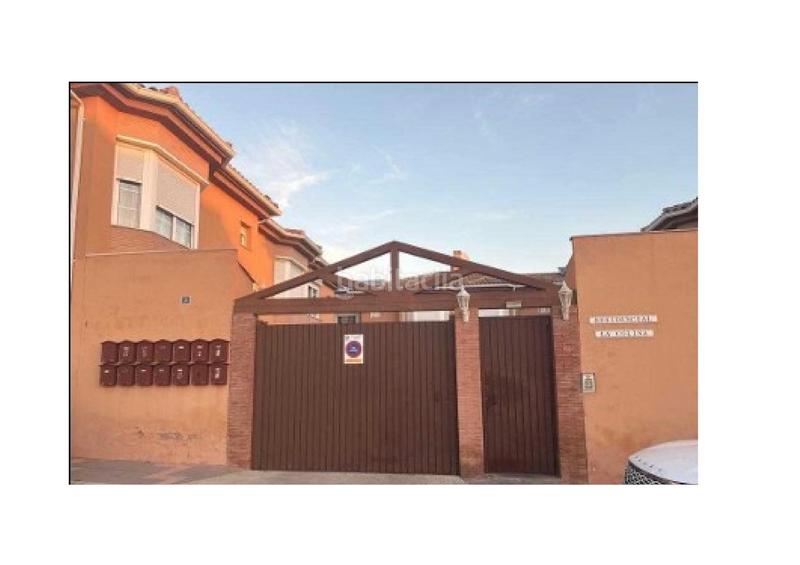 Foto 4d76140d-7c71-43a2-a9ff-4f43adb13cfe. Semi detached house with parking pool in Las Cañadas Mijas