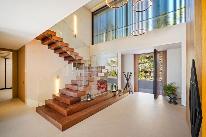 Foto cb1b0b8e-d68f-4bb2-b7fa-37956396a531. Xalet amb piscina a La Quinta Benahavís