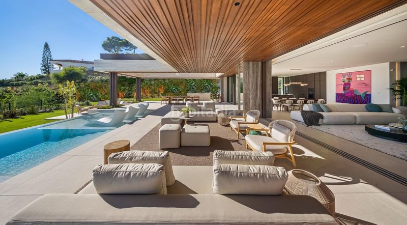 Foto f2caa956-7adb-4341-ad5e-7b141dabcb52. Xalet amb piscina a La Quinta Benahavís