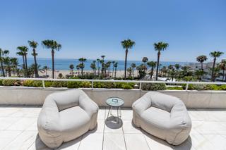 Attique à Puerto Banús. Ático dúplex de lujo en venta  los granados, puerto banús