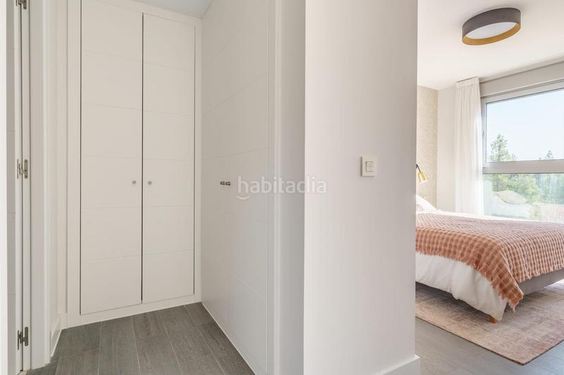 Foto 8a91fff8-a279-4071-87ae-3a326280eca1. Apartament amb aparcament piscina a El Faro de Calaburra - Chaparral Mijas