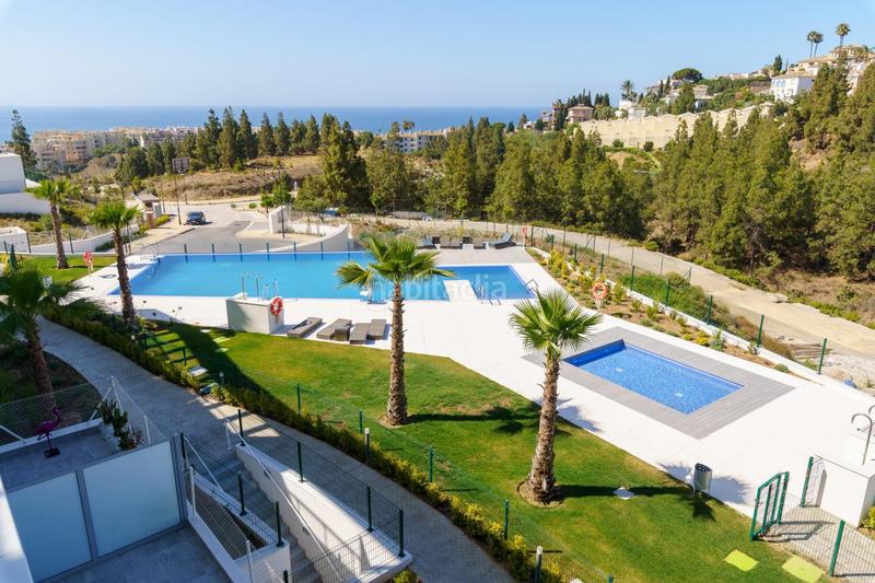 Foto dbac2a71-1f43-444d-915f-11bd27d56b37. Apartament amb aparcament piscina a El Faro de Calaburra - Chaparral Mijas