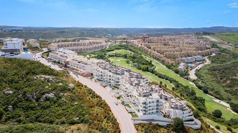 Foto 67a0b1e5-53d5-48d6-b067-d43024e7809a. Apartament amb aparcament piscina a La Duquesa Manilva