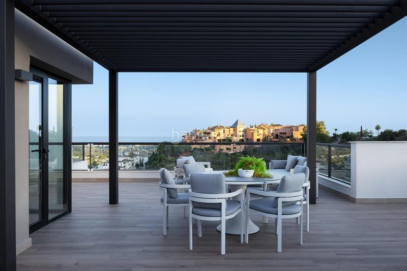 Foto 0c518064-6670-4ccb-9f5c-7a58f25b9c69. Dachwohnung mit parking pool in Los Naranjos Marbella