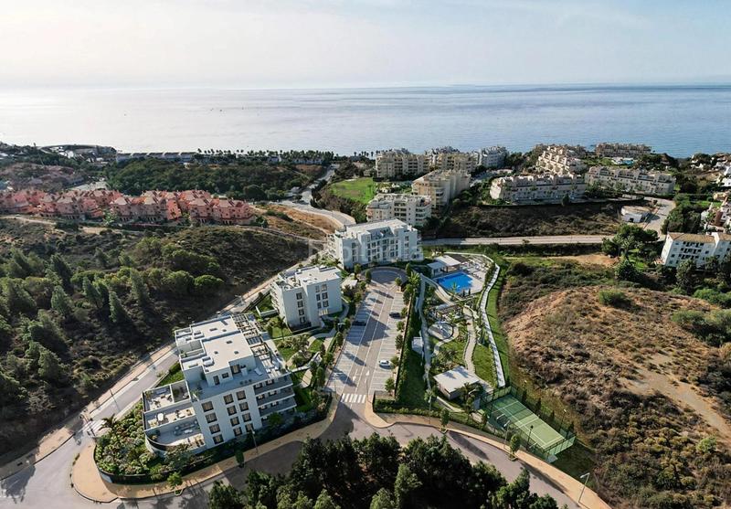 Foto e58d0989-292a-4f73-ae70-143bb3159c30. Appartement mit parking pool in El Faro de Calaburra - Chaparral Mijas