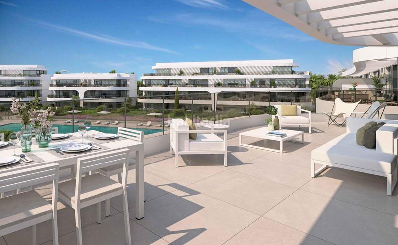 Foto 7d0bc417-4957-4b90-89ad-942db36d386d. Attico con parcheggio piscina in Nueva Atalaya Estepona