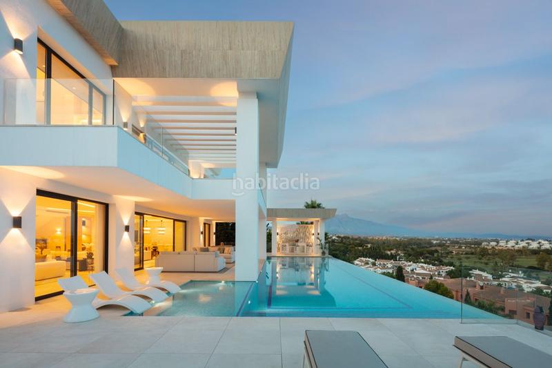 Foto d3e7d688-d709-4d3c-9b0f-690296d27e7f. Chalet en El Paraíso Benahavís