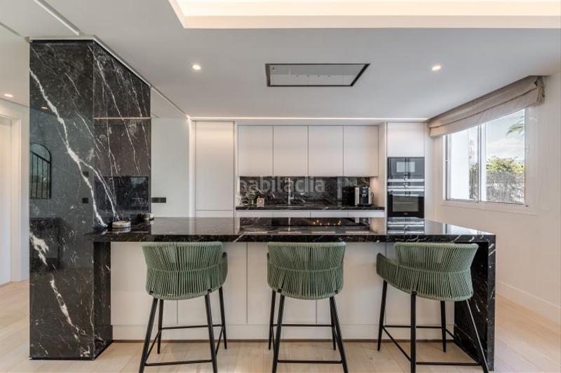 Foto 150fc92e-c1f5-43c8-9155-a5596c29d175. Chalet villa en Las Brisas Marbella