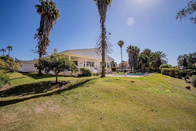 Foto 7d317c38-91e8-44d2-bd82-f53fd8af38f2. Chalet en Valdeolletas - Las Cancelas - Xarblanca Marbella