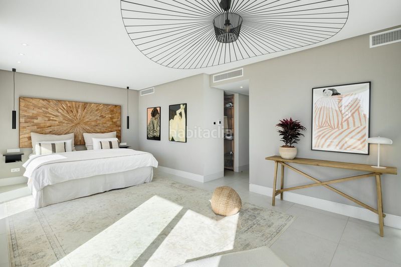 Foto f582bdfe-cac7-4948-a1a8-f9d705462c1c. Chalet villa en Los Naranjos Marbella