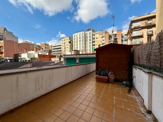 Flat  Passatge de simó. Fantástico piso con terraza de 40m2 muy soleado y tranquilo