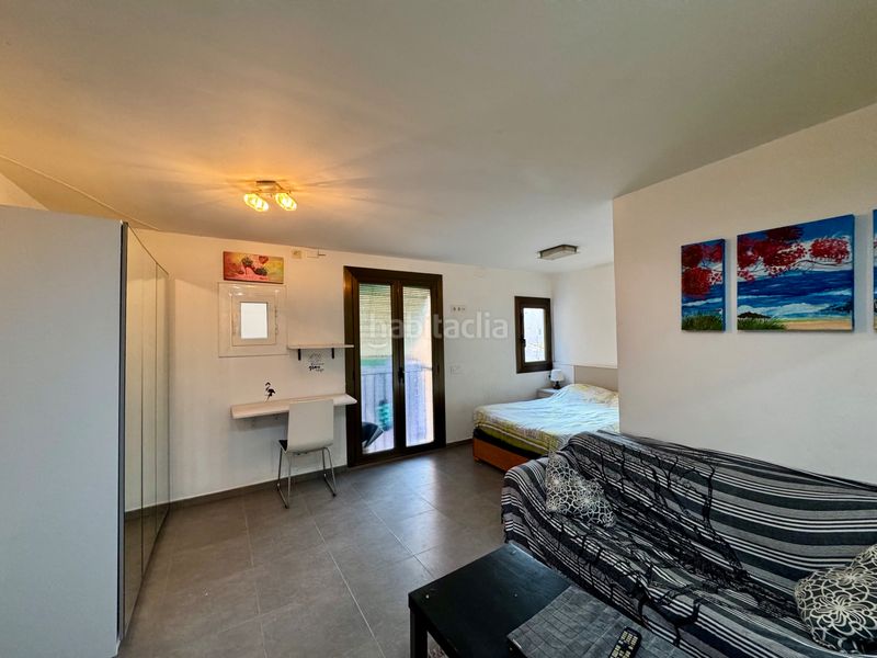 Foto 7cf4c808-e710-40e0-9707-58edd9ee42e1. Pis a Raval Barcelona