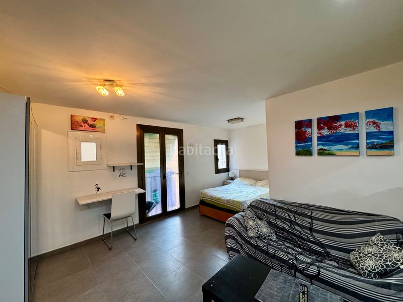 Foto 8ebf967a-49d5-4523-9f87-9bb5cabb9f38. Pis a Raval Barcelona