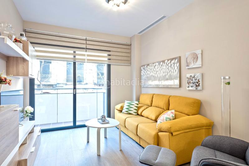 Foto 65358783-3f96-42d8-b3ca-ba5c2889a36a. Pis a carrer del vallespir 86 a Sants Barcelona