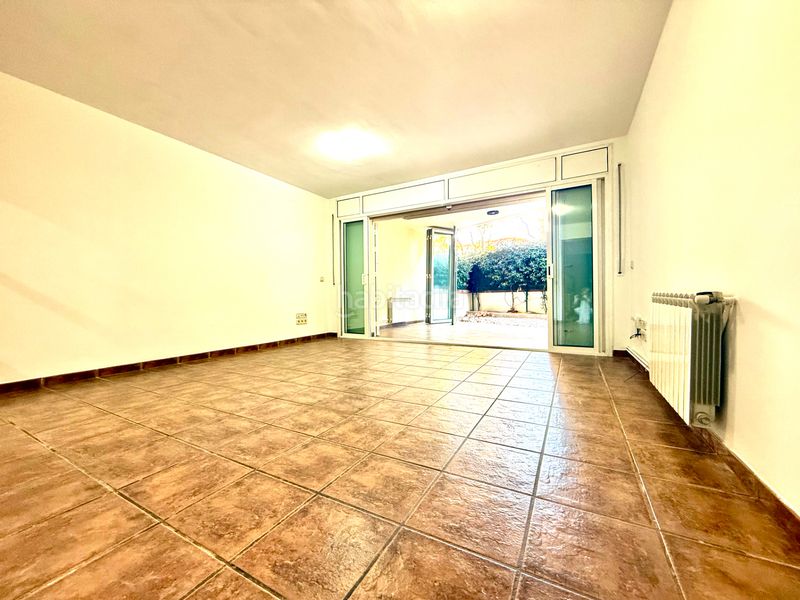 Foto 0d3620ce-89d3-406f-87f0-2b6eaff26b96. Planta baja en via augusta 18a ¡descubre tu nuevo hogar en el corazón ! en Salou
