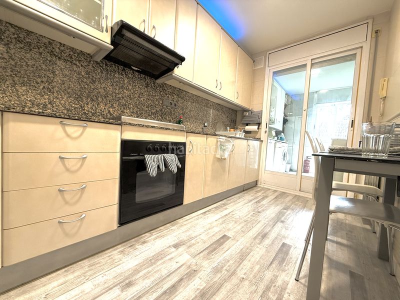 Foto 5b8f7050-b159-45d4-a5ce-34f78bdc4813. Planta baja en carrer de l'ametlla de mar 10 ¡descubre tu oasis en el corazón ! en Salou