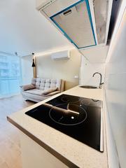 Apartament a Carrer de rodríguez pomatta 12. ¡descubre tu nuevo hogar junto al mar!