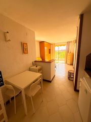 Apartament  Carrer de berlín 11. Estudio en primera línea de playa de levante, salou