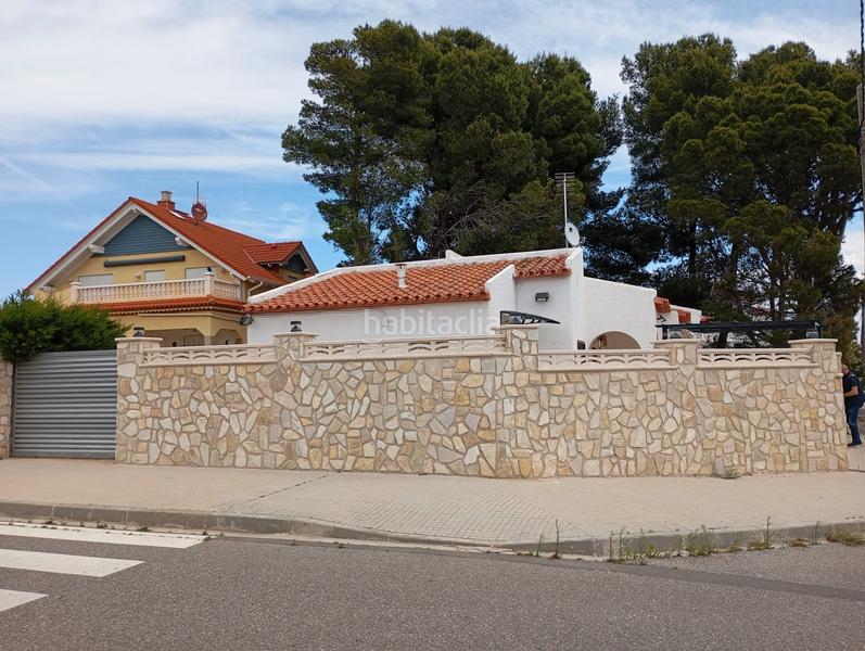 Foto 083ba129-1eed-4c43-a0c5-43ccb353db59. Casa amb aparcament a Centre Miami Platja
