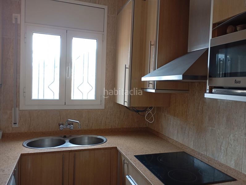 Foto 119ffa44-805f-455d-9515-c349e0110625. Casa amb aparcament a Centre Miami Platja
