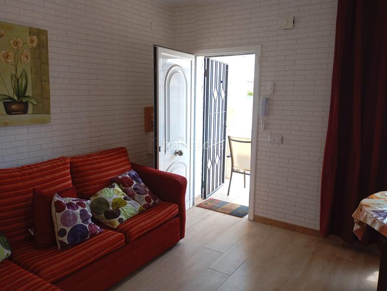 Foto 873133df-3fa2-4946-a0f1-2c807620a4cb. Casa amb aparcament a Centre Miami Platja