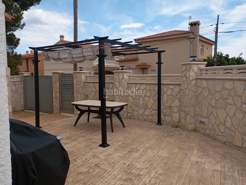 Foto dcee496b-32ff-473f-a8ae-9a0a17c5b172. Casa amb aparcament a Centre Miami Platja