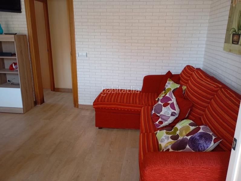 Foto e64ec454-d950-4223-badd-e24ea9f0833e. Casa amb aparcament a Centre Miami Platja