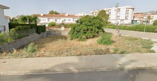 Terreny residencial a Pino Alto. gran parcela esquinera en miami platja.