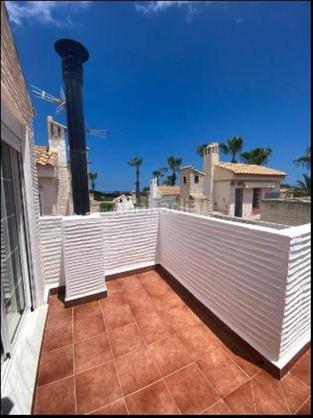 Foto 8c3105f9-99f7-4e33-b646-14528db45af0. Casa adosada se vende adosado en port marí playa carabasí en Santa Pola