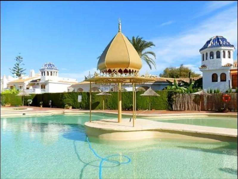 Foto e5f0792a-0589-4754-ae47-846142297fd8. Casa adosada se vende adosado en port marí playa carabasí en Santa Pola