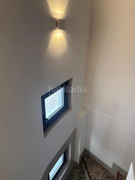 Foto f5610795-463e-4792-82c4-7e692d33a40e. Alquiler casa adosada encantador y espacioso duplex plaza de toros en Alicante