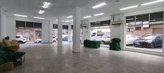 Geschäftsraum in El Toscar. Oportunidad venta de magnífico local esquina en elche